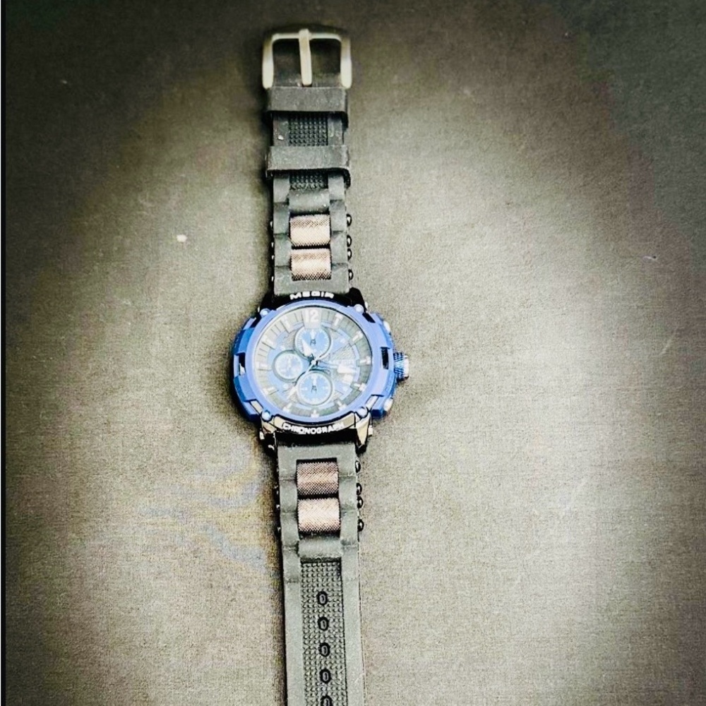 Blue Dial Men's Sport Watch with Black Strap - Picture 2 of 2